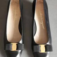 Ferragamo. Scarpe donna “Vara” nere