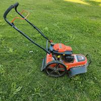 Decespugliatore a spinta