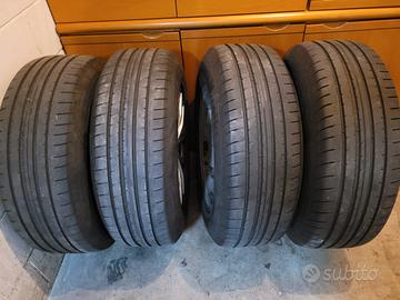 4 pneumatici Goodyear estivi 235/65R17  104W