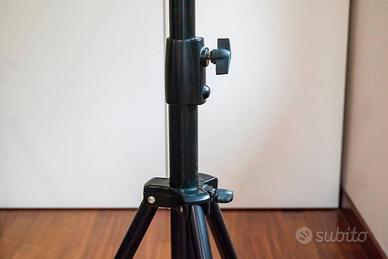 Neewer Treppiedi Stativo PRO fino a 260 cm.