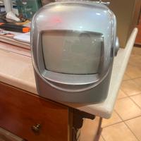 Televisore portatile bianco e nero
