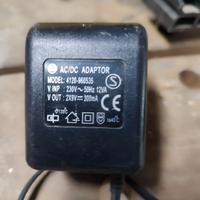Adattatore caricatore alimentatore 2 x 9 Volt