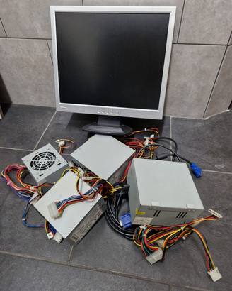 Alimentatori + monitor pc