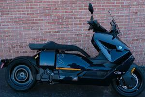 BMW 0C51 CE 04 IMPERIAL BLU METALLIC pari a nuovo
