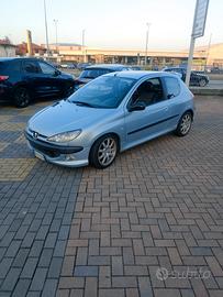 Peugeot 206 gti con motore nuovo