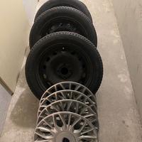 4 gomme invernali 185 /55/r15 + 4 cerchi + copric
