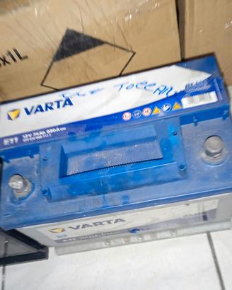 Batteria Auto VARTA Blue Dynamic E11 12V 74Ah 680A