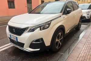 Peugeot 3008 GTline con gancio traino