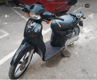 scooter Aprlia Scarabeo 50