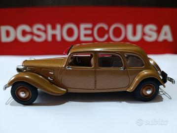 Modellino di Citroen Traction Avant in scala 1/43