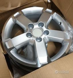 Cerchi in lega Ford Focus R15