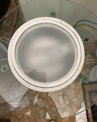 Lampade da incasso modificate con lampade vite led