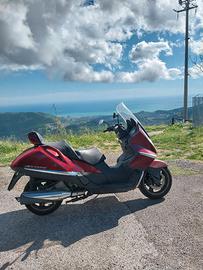 Scooter Aprilia Atlantic 500.
