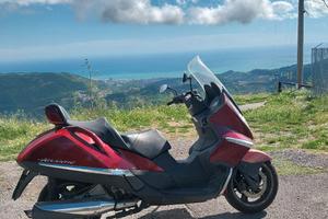 Scooter Aprilia Atlantic 500.