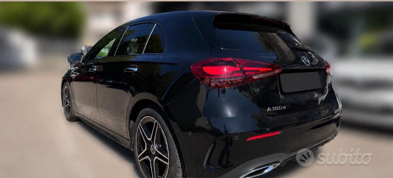 Mercedes-Benz A180D 2024 photo 3