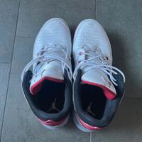 Scarpe jordan max aura 5 bianche