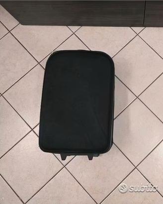 Trolley valigia con ruote