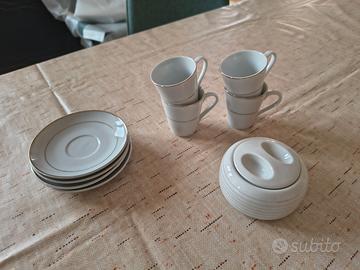 Set 4 tazzine da caffè e zuccheriera