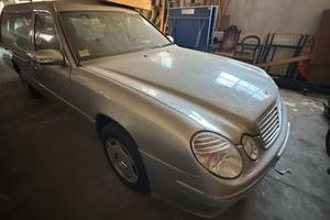 Autofunebre Mercedes Benz 250 D