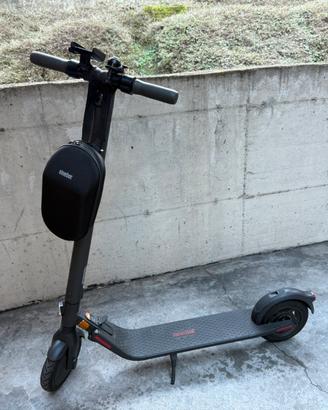 Segway Ninebot E25E + accessori