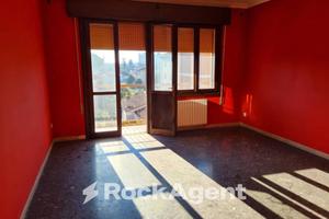 TERZO PIANO CON POSTO AUTO E DUE BALCONI