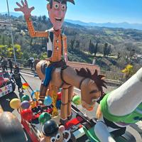 Carro allegorico di carnevale