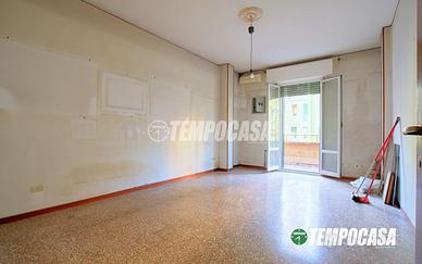 Trilocale con terrazzo e box
