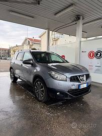 NISSAN QASQHAI +2