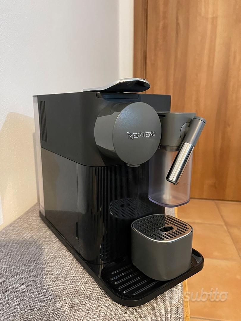 Macchina caffè Delonghi nespresso lattissima - Elettrodomestici In vendita  a Padova