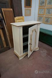 Piccola credenza ad un’anta lombarda del XVII Seco