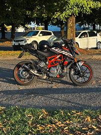 KTM DUKE 390 2023