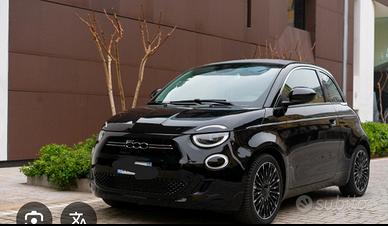 Fiat 500 e la prima "Bocelli"