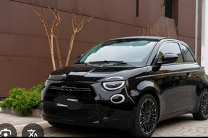 Fiat 500 e la prima "Bocelli"