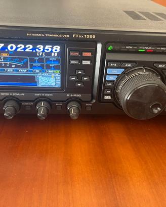 RICETRASMETTITORE HAM HF YAESU FT DX 1200 + 50 MHZ
