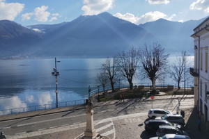 Appartamento fronte lago