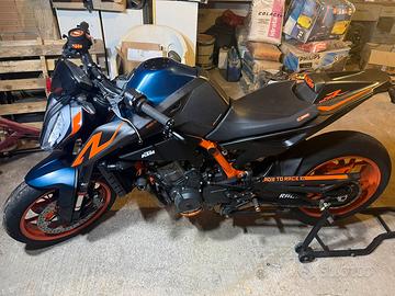 KTM Duke 890 R