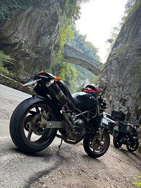 Ducati Monster S4 916