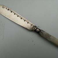 Apribusta antico in argento