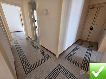 Appartamento Centralissimo Pressi Duomo 120 Mq