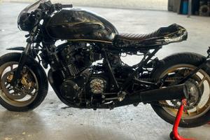 Cafe tacer Suzuki 1100