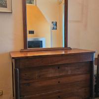 Comò con specchiera