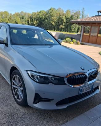 BMW 320d xDrive Touring 190 CV Automatica