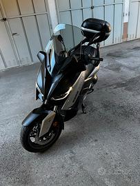 Yamaha X MAX 400