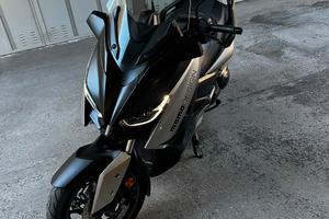 Yamaha X MAX 400