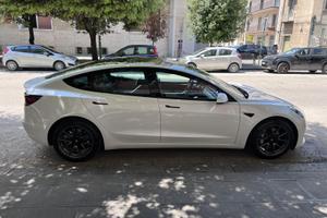 Tesla Model 3 Long Range AWD — Settembre 2021