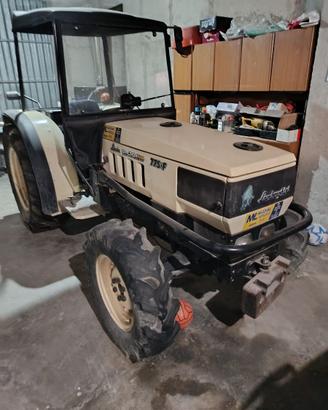 Trattore Lamborghini      775-F      4x4  vigneto