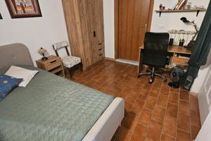 Stanza per studentessa in via rastello