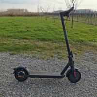 Monopattino elettrico Xiaomi 4 lite 51km