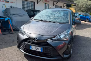 Toyota Yaris 1.0 5 porte Lounge