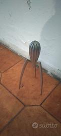 Spremiagrumi Alessi mod.juicy salif design Stark